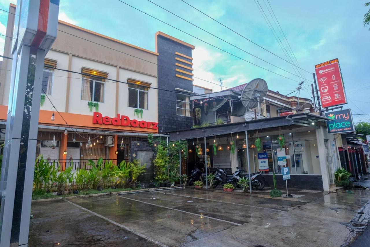Reddoorz Near Jalan Wolter Monginsidi Manado Hotel Kültér fotó